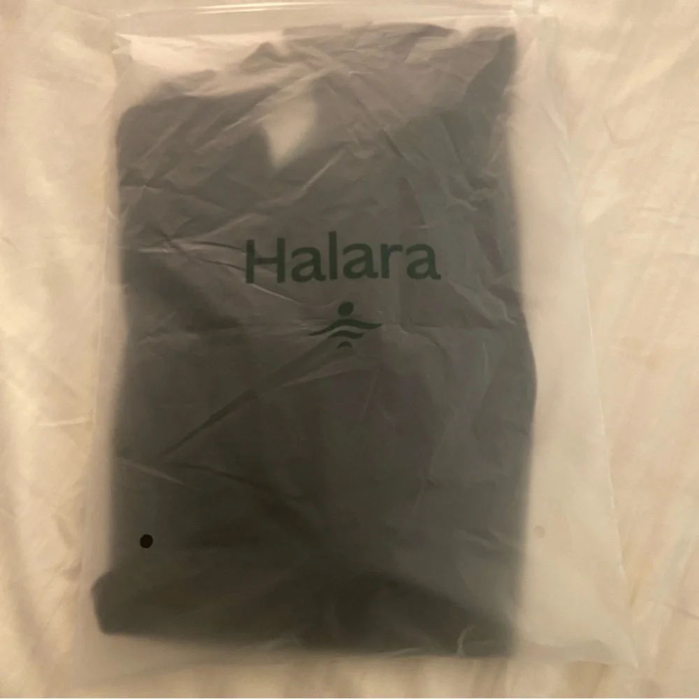 NWT Halara One-Shoulder Long Sleeve Asymmetrical Casual Shirt Small - Picture 12 of 12